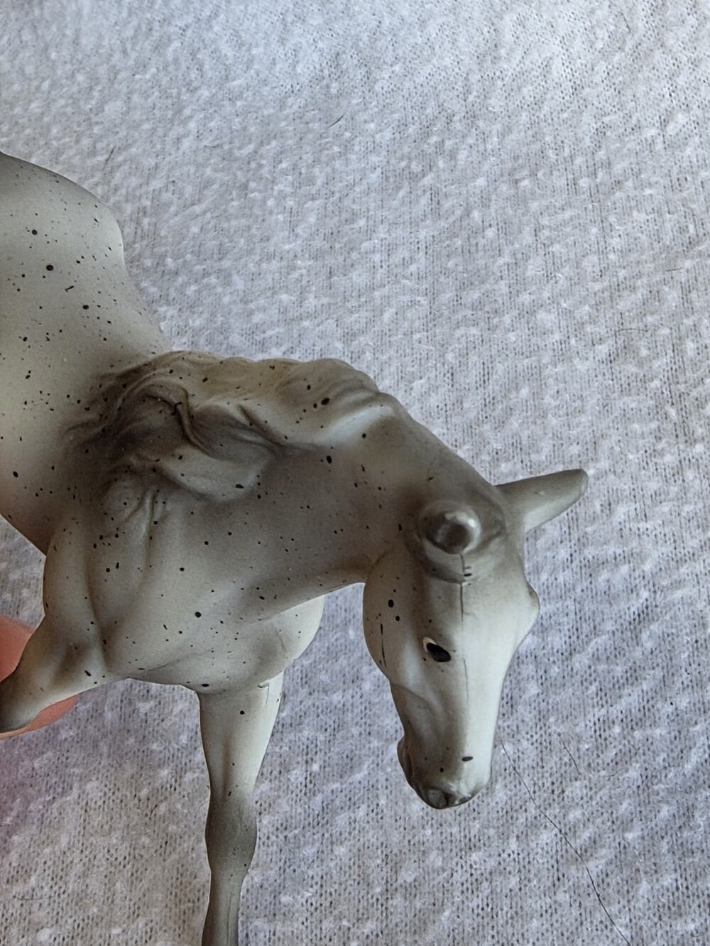 Breyer Stablemate 70th Anniversary Fleabitten Grey 1:32 Scale - Picture 4 of 5